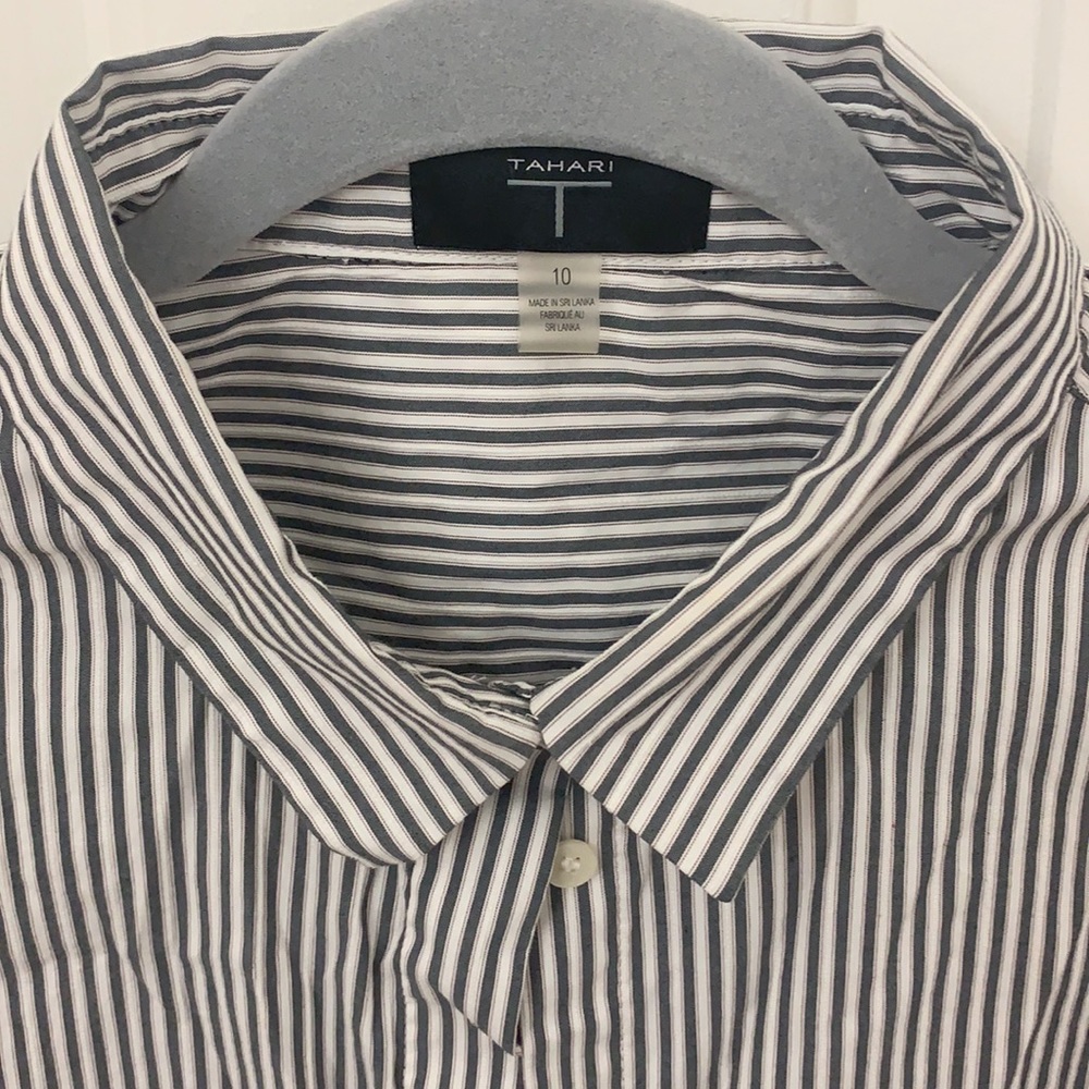 Button down - Picture 2 of 3